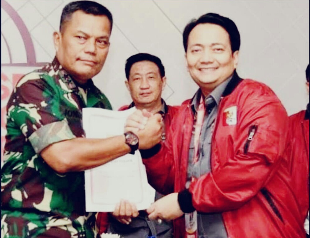 140c895a 46cc 4b8f B001 E81ab941a108