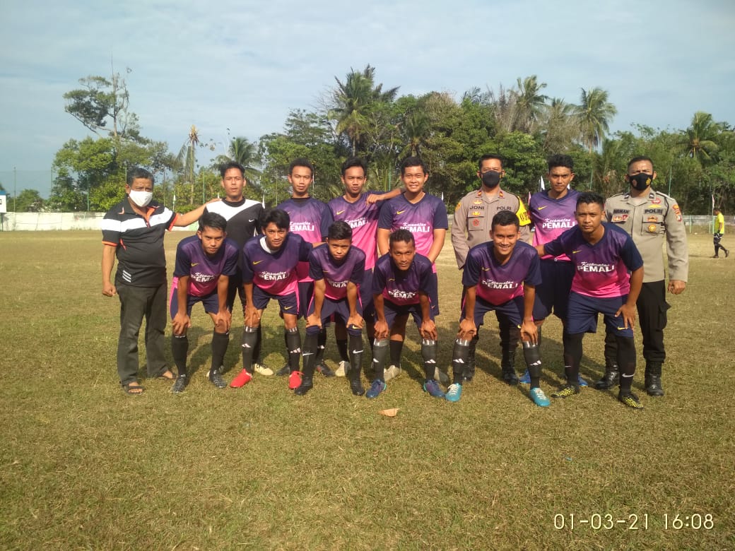 Tim Sepak Bola Kecamatan Pemali Unggul di Pol A Klasemen liga Bangka Setara, Iptu Joniarto Ajak Seluruh Eleman Masyarakat Kawal Tim raih Juara E64b63e1 6244 4a77 9056 5516629c5128