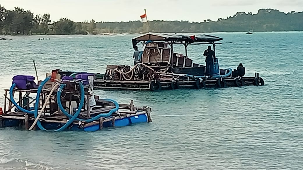 Breaking News : Belasan Ponton TI Sebu Di Tarik Ke Darat, Pengawas PIP PT. Timah Pastikan Belum ada SPK PIP Di Perairan DU.1555 WhatsApp Image 2021 09 14 At 21.55.58 1