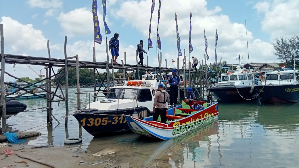Proses Pencarian Salim ABK KM. Andi Nurul Yang Tenggelam Terkendala Gelombang Dan Angin Kencang WhatsApp Image 2021 09 20 At 16.24.11 1