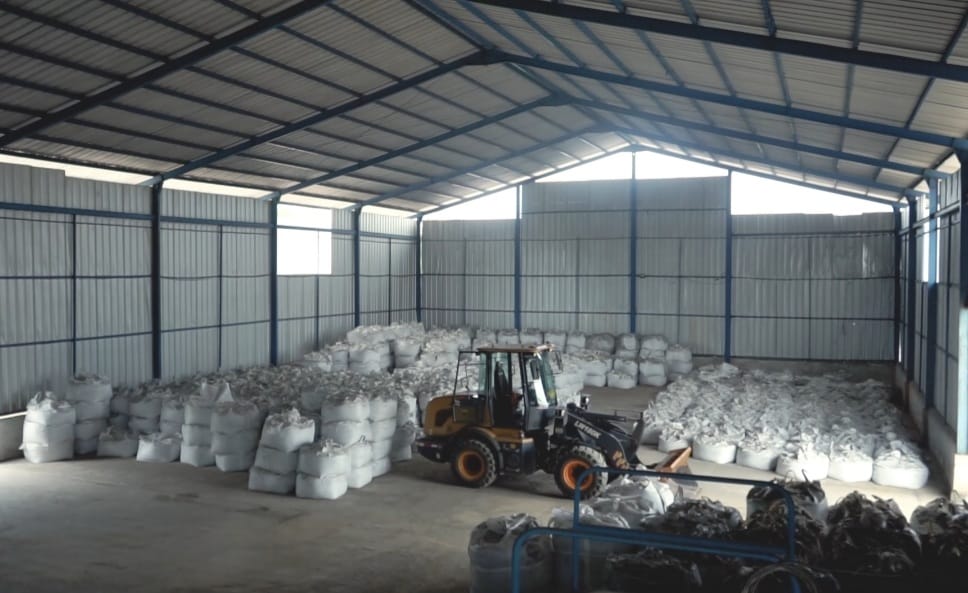 Arbi Leo Mimpikan REVOLUSI INDUSTRI BABEL : kita memiliki Mineral Lanthanum yang merupakan salah satu bahan pembuat Baterai mobil Listrik IMG 20211012 WA0041