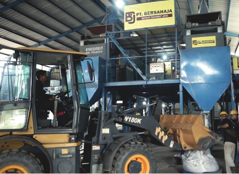 Arbi Leo Mimpikan REVOLUSI INDUSTRI BABEL : kita memiliki Mineral Lanthanum yang merupakan salah satu bahan pembuat Baterai mobil Listrik IMG 20211012 WA0042