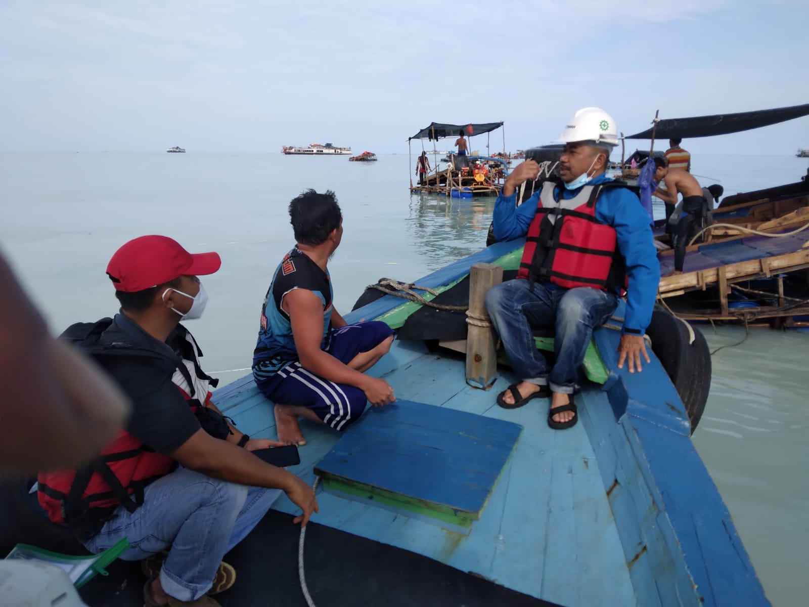 Divpam PT Timah Datangi Laut Matras, Ditemukan 27 TI Ilegal Sedang Beroperasi WhatsApp Image 2021 10 02 At 18.01.48 1