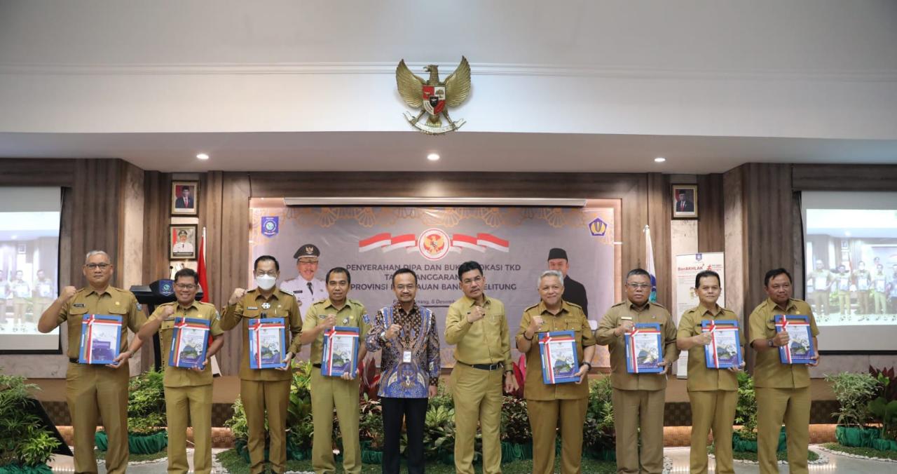 Serahkan DIPA dan TKD Tahun 2023, Sekda Naziarto Ingatkan Pesan Presiden WhatsApp Image 2022 12 06 At 15.36.43 1